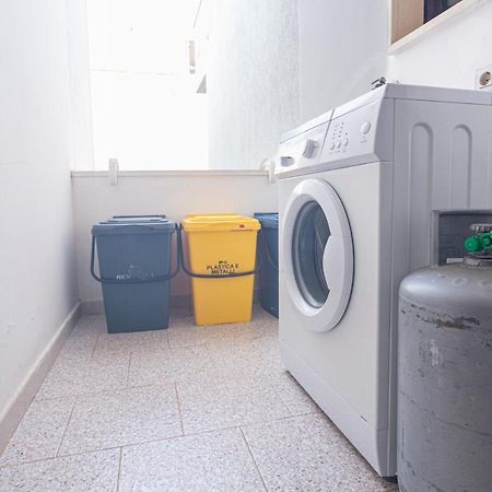 Appartamento A 150 M Dal Mare Climatizzato Con Bellissimo Patio Esterno Torre Pali Extérieur photo